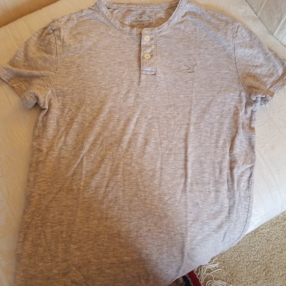 American eagle  t shirt